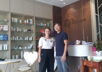 Phòng khám Dr Kiều Anh rất vui được tiếp cô Masha người Mỹ đến thăm phòng khám.